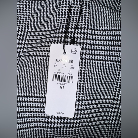 NWT Express Women's Black and White Plaid Pants - Picture 5 of 11